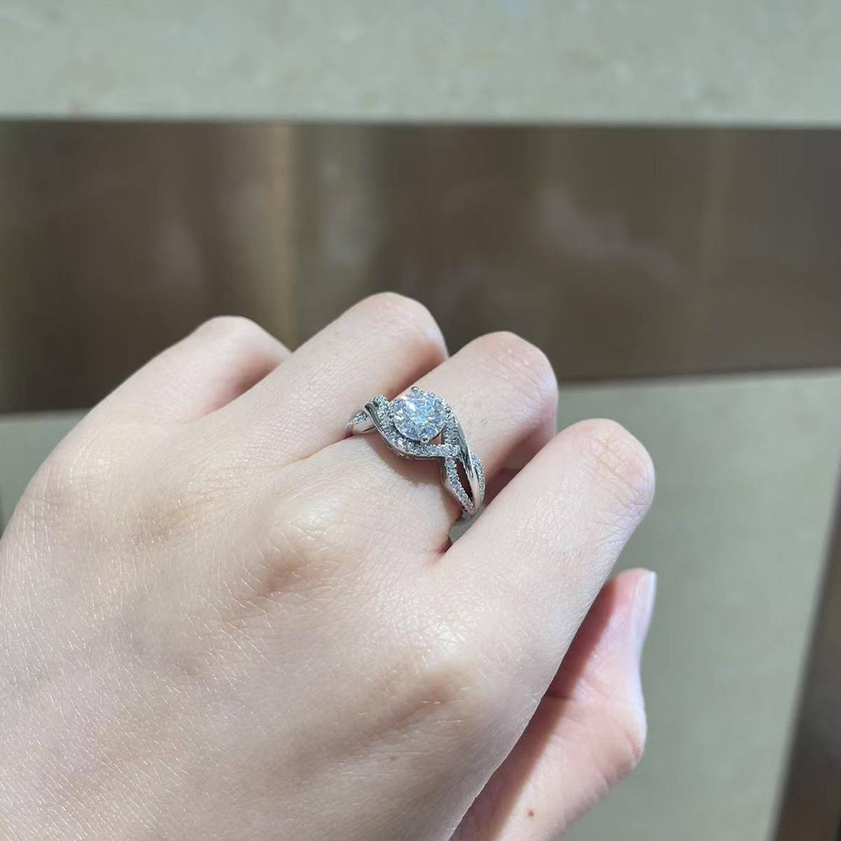 Double row Full Diamond Twisted Arm Round Bag Women's Ring S925 Silver Plated Platinum Customized Selection Main Stone Moissanite Diamond 1.0ct/Secondary Stone High Carbon Diamond